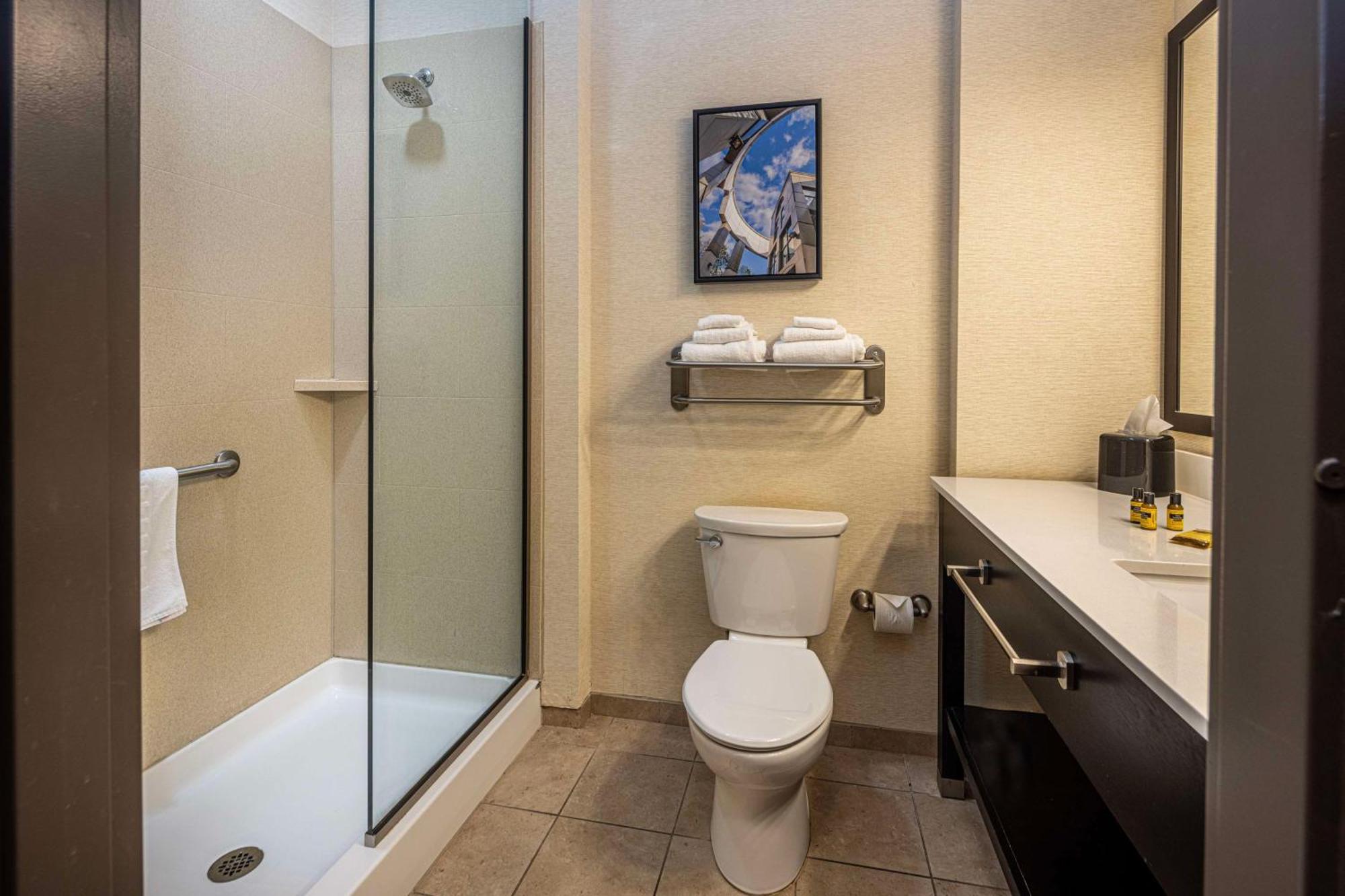 Hotel Best Western Plus Franciscan Square Inn & Suites Steubenville 3*