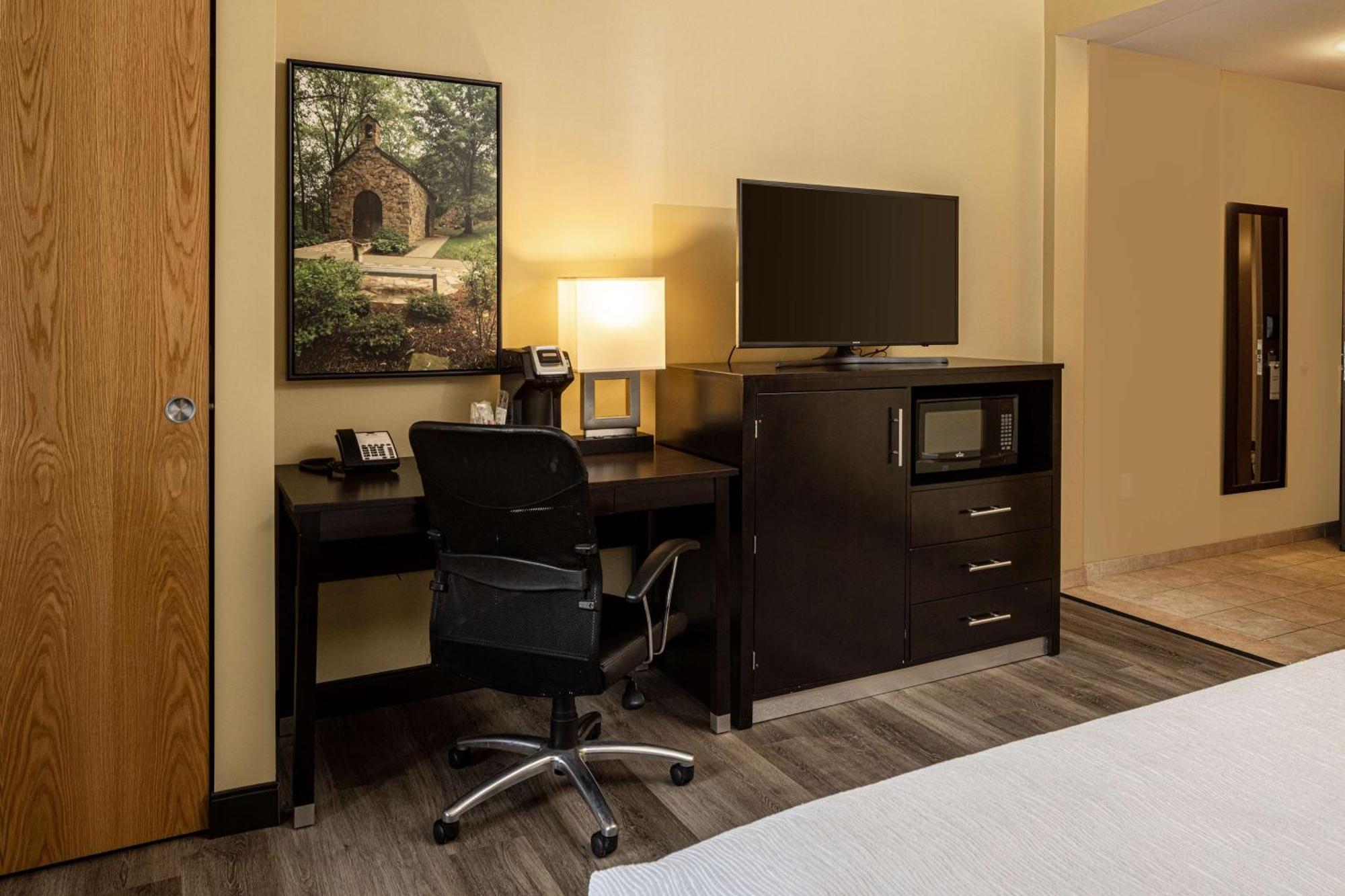Western Franciscan Square Inn&suites 3*