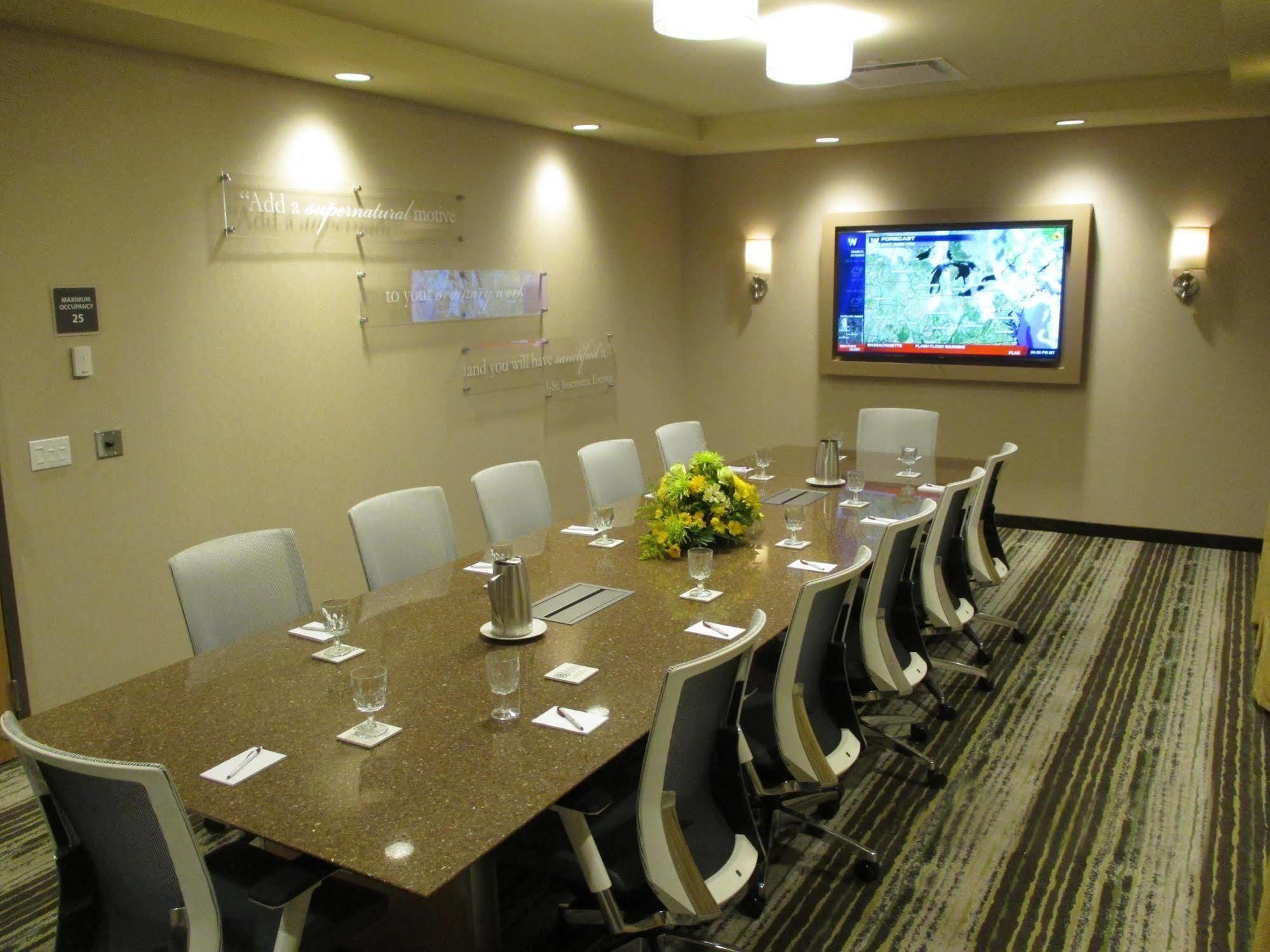 Best Western Plus Franciscan Square Inn & Suites Steubenville Hotel