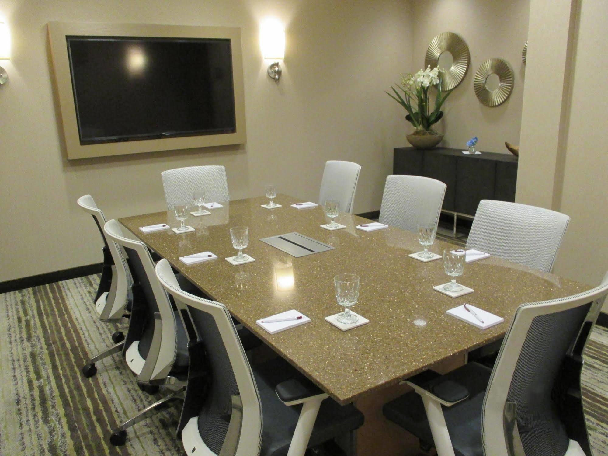 Best Western Plus Franciscan Square Inn & Suites Steubenville