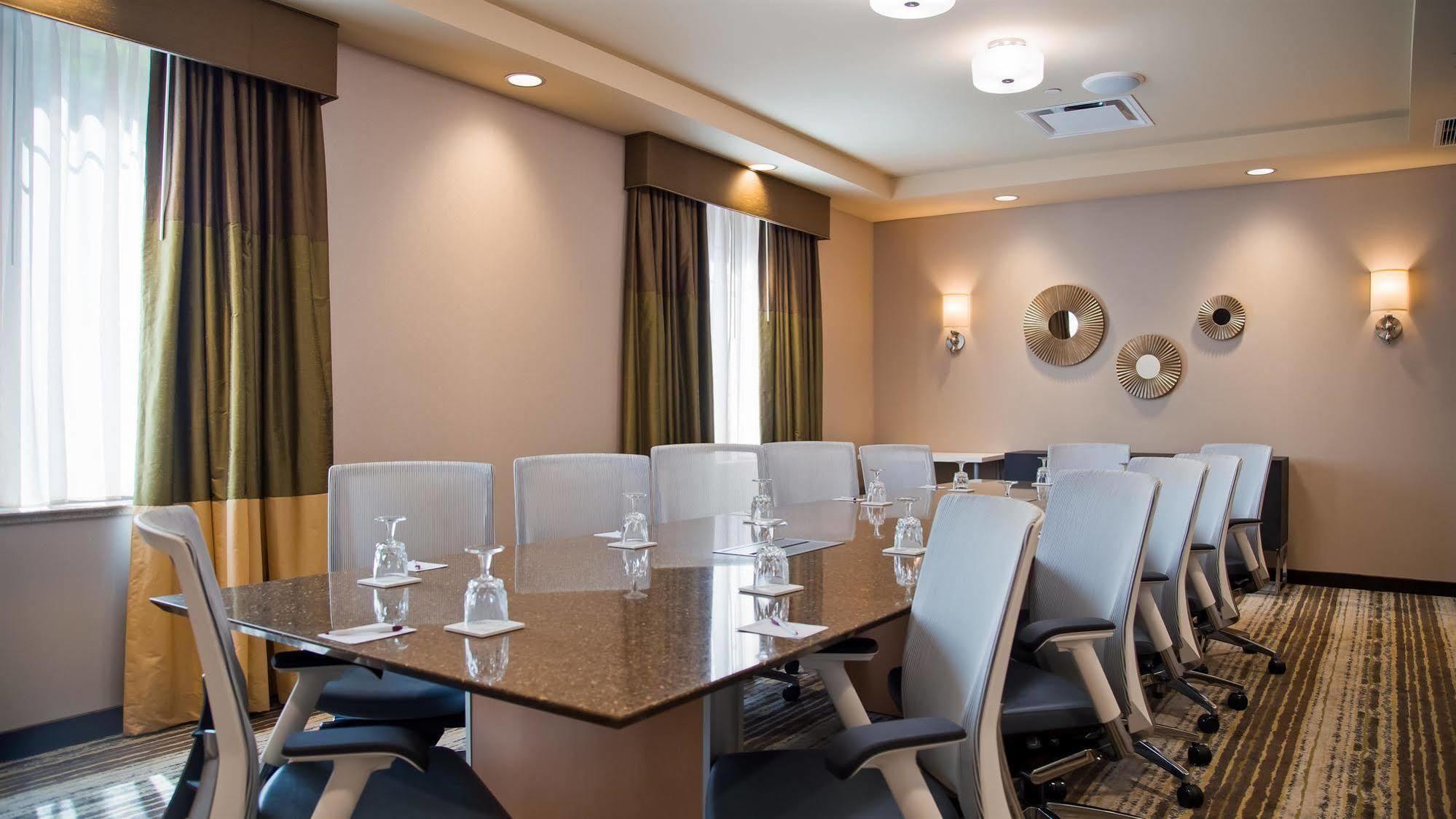 Best Western Plus Franciscan Square Inn & Suites Steubenville 3*